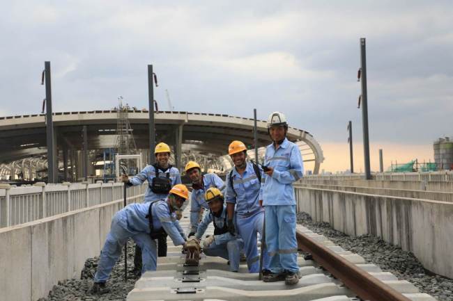 雅萬高鐵全線(xian)軌道鋪設完成